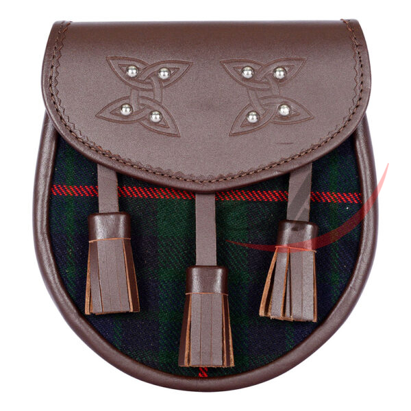 Gunn-tartan-brown-leather-sporran-front- Scottish Sporran Gunn Tartan