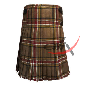 Bonnie Banks Tartan 8 Yard Kilt for Men - Image 2