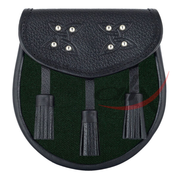 solid-green-tartan-black-leather-sporran Scottish Sporran Solid Green Tartan